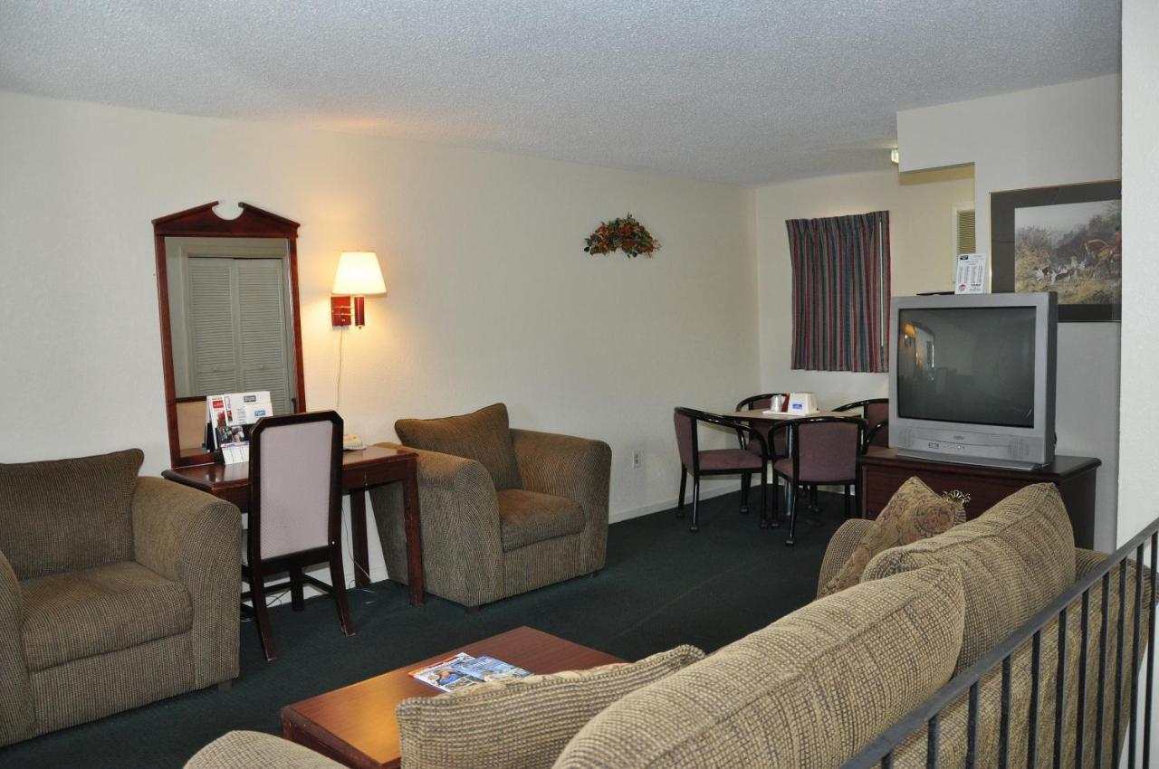 Merrimac Inn & Suites Williamsburg Dış mekan fotoğraf
